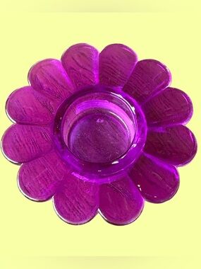 PartyLite Tea Light Glass Candle Holder Magenta Purple Flower 4.5” Diameter